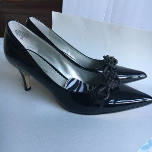 AK Anne Klein 'Westford'  black patent leather 8M